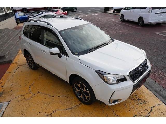 フォレスター Ｓ－リミテッド　衝突軽減ブレーキ　レーンアシスト　アダプティブクルーズコントロール　ブラインドスポット　純正ナビ　Ｂｌｕｅｔｏｏｔｈ　バックカメラ　フルセグ　純正アルミホイール　ビルトインＥＴＣ　パワーバックドア（22枚目）