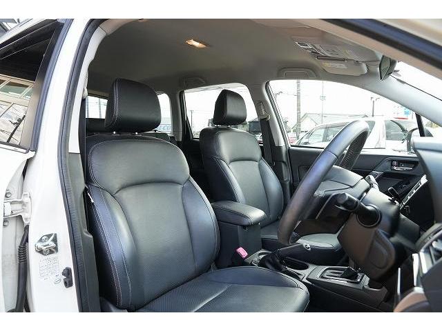 フォレスター Ｓ－リミテッド　衝突軽減ブレーキ　レーンアシスト　アダプティブクルーズコントロール　ブラインドスポット　純正ナビ　Ｂｌｕｅｔｏｏｔｈ　バックカメラ　フルセグ　純正アルミホイール　ビルトインＥＴＣ　パワーバックドア（32枚目）