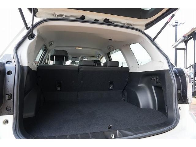 フォレスター Ｓ－リミテッド　衝突軽減ブレーキ　レーンアシスト　アダプティブクルーズコントロール　ブラインドスポット　純正ナビ　Ｂｌｕｅｔｏｏｔｈ　バックカメラ　フルセグ　純正アルミホイール　ビルトインＥＴＣ　パワーバックドア（36枚目）