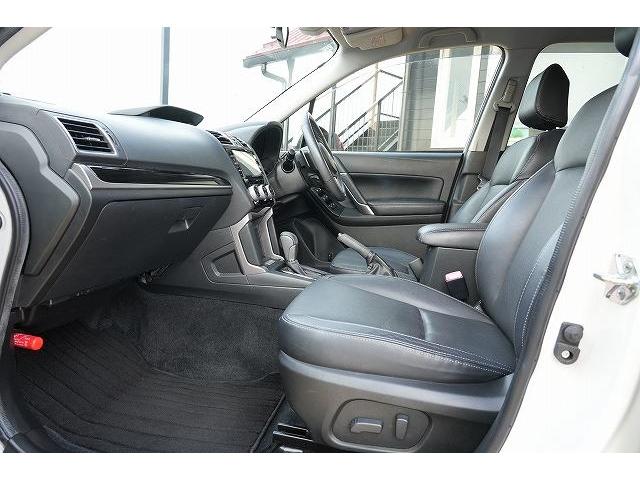 フォレスター Ｓ－リミテッド　衝突軽減ブレーキ　レーンアシスト　アダプティブクルーズコントロール　ブラインドスポット　純正ナビ　Ｂｌｕｅｔｏｏｔｈ　バックカメラ　フルセグ　純正アルミホイール　ビルトインＥＴＣ　パワーバックドア（42枚目）