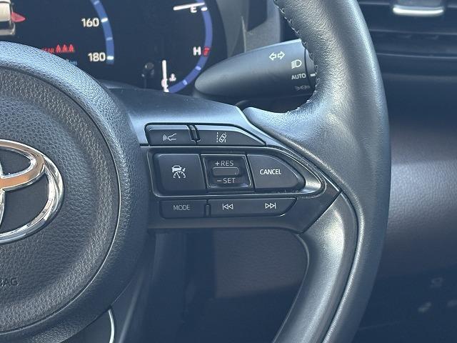 ヤリスクロス ハイブリッドＺ　クリアランスソナー　ブラインドスポット　レーンアシスト　オートハイビーム　アクティブクルーズコントロール　ステアリングリモコン　ステアリングヒーター　衝突被害軽減ブレーキ　Ｂｌｕｅｔｏｏｔｈ　ＵＳＢ（5枚目）