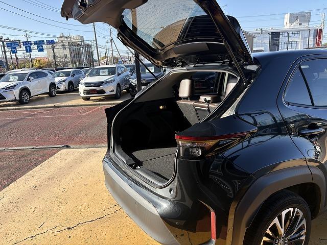 ヤリスクロス ハイブリッドＺ　クリアランスソナー　ブラインドスポット　レーンアシスト　オートハイビーム　アクティブクルーズコントロール　ステアリングリモコン　ステアリングヒーター　衝突被害軽減ブレーキ　Ｂｌｕｅｔｏｏｔｈ　ＵＳＢ（23枚目）