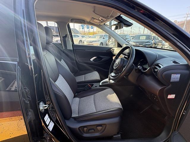 ヤリスクロス ハイブリッドＺ　クリアランスソナー　ブラインドスポット　レーンアシスト　オートハイビーム　アクティブクルーズコントロール　ステアリングリモコン　ステアリングヒーター　衝突被害軽減ブレーキ　Ｂｌｕｅｔｏｏｔｈ　ＵＳＢ（25枚目）