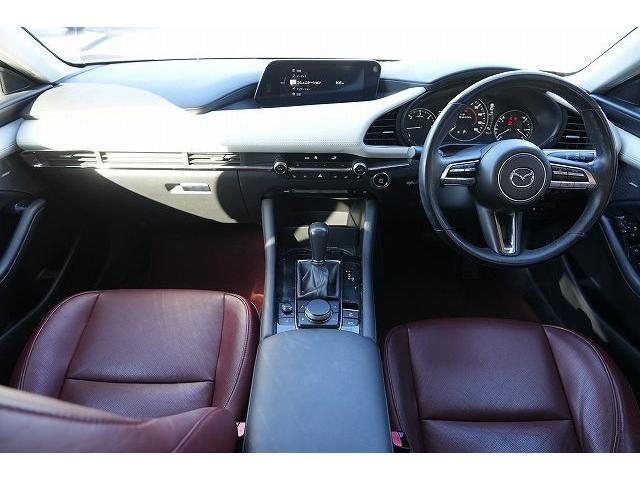 ＭＡＺＤＡ３セダン ＸＤ　１００周年特別記念車　１００周年特別記念車　ブレーキサポート　レーンアシスト　ヘッドアップディスプレイ　クリアランスソナー　ブラインドスポット　純正ナビ　全方位カメラ　フルセグ　Ｂｌｕｅｔｏｏｔｈ　ＢＯＳＥサウンド（2枚目）