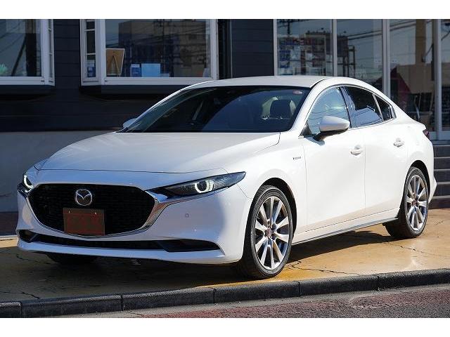 ＭＡＺＤＡ３セダン ＸＤ　１００周年特別記念車　１００周年特別記念車　ブレーキサポート　レーンアシスト　ヘッドアップディスプレイ　クリアランスソナー　ブラインドスポット　純正ナビ　全方位カメラ　フルセグ　Ｂｌｕｅｔｏｏｔｈ　ＢＯＳＥサウンド（19枚目）