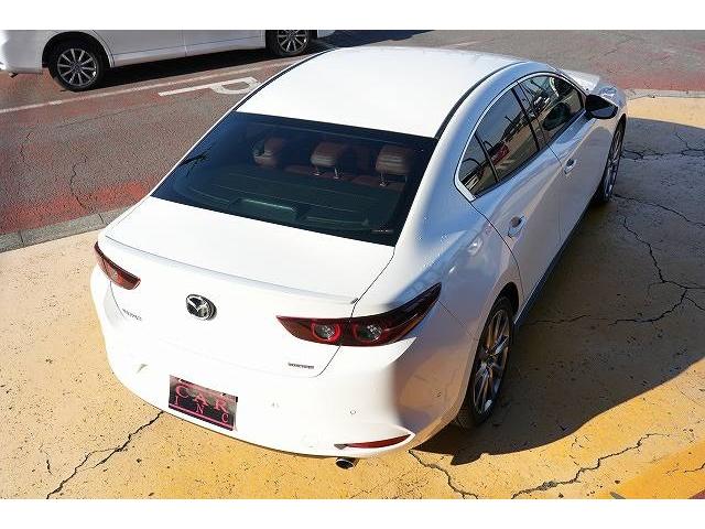 ＭＡＺＤＡ３セダン ＸＤ　１００周年特別記念車　１００周年特別記念車　ブレーキサポート　レーンアシスト　ヘッドアップディスプレイ　クリアランスソナー　ブラインドスポット　純正ナビ　全方位カメラ　フルセグ　Ｂｌｕｅｔｏｏｔｈ　ＢＯＳＥサウンド（27枚目）