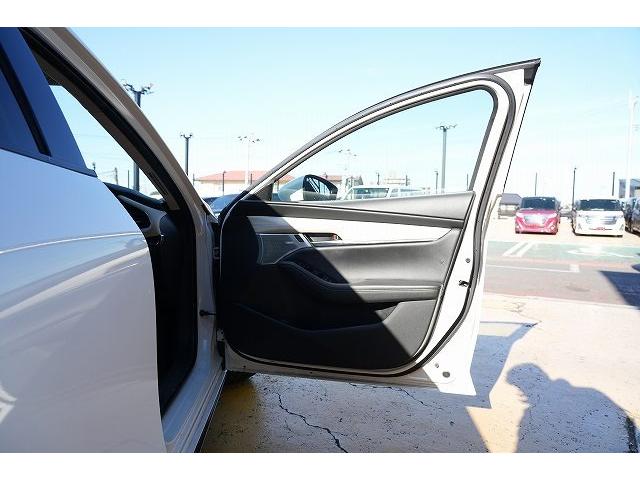 ＭＡＺＤＡ３セダン ＸＤ　１００周年特別記念車　１００周年特別記念車　ブレーキサポート　レーンアシスト　ヘッドアップディスプレイ　クリアランスソナー　ブラインドスポット　純正ナビ　全方位カメラ　フルセグ　Ｂｌｕｅｔｏｏｔｈ　ＢＯＳＥサウンド（31枚目）