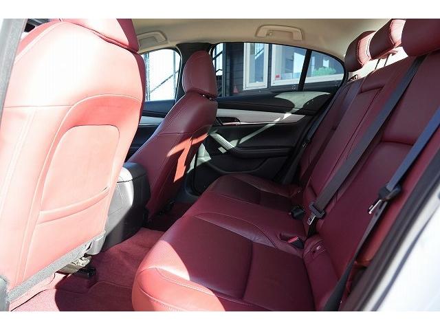 ＭＡＺＤＡ３セダン ＸＤ　１００周年特別記念車　１００周年特別記念車　ブレーキサポート　レーンアシスト　ヘッドアップディスプレイ　クリアランスソナー　ブラインドスポット　純正ナビ　全方位カメラ　フルセグ　Ｂｌｕｅｔｏｏｔｈ　ＢＯＳＥサウンド（41枚目）