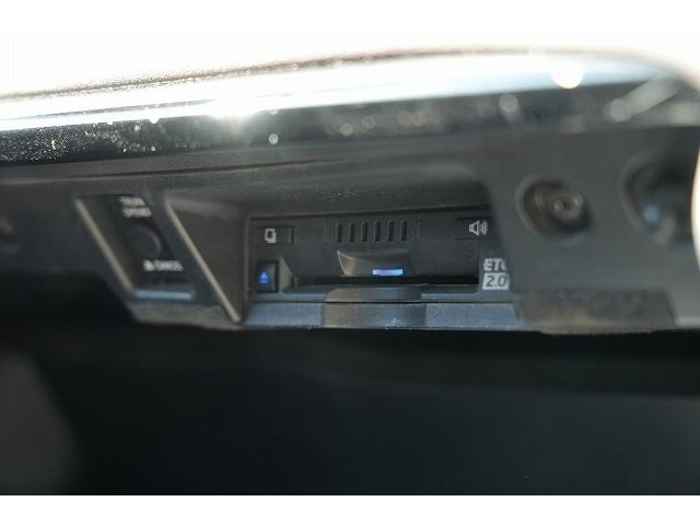 クラウンハイブリッド G 衝突軽減ブレーキ レーンアシスト アダプティブクルーズコントロール シートヒーター ブラインドスポット ステアリングヒーター パドルシフト 純正ナビ ビルトインETC2.0 バックカメラ(12枚目)