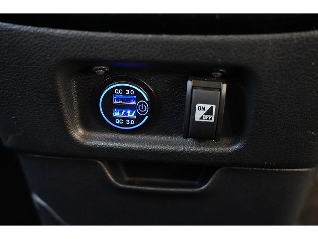 デリカＤ：２ カスタムハイブリッドＳＶ　ナビパッケージ　純正メモリーナビ　衝突軽減ブレーキ　レーンアシスト　全方位カメラ　フルセグ　Ｂｌｕｅｔｏｏｔｈ　両側パワースライドドア　オートクルーズコントロール　ビルトインＥＴＣ　ＬＥＤヘッドライト（11枚目）