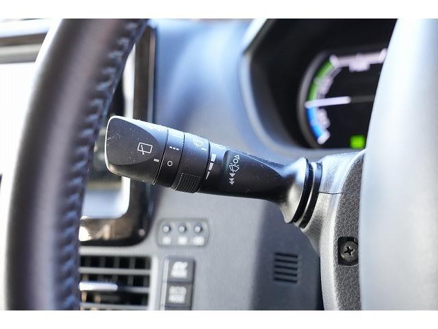 ノア ハイブリッドＧ　両側パワスラ　純正ナビ　フルセグ　Ｂｌｕｅｔｏｏｔｈ　フリップダウンモニター　衝突軽減ブレーキ　レーンアシスト　クルーズコントロール　シートヒーター　クリアランスソナー　ＬＥＤヘッドライト（7枚目）