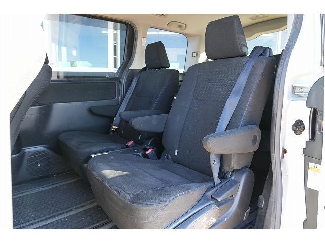 ノア ハイブリッドＧ　両側パワスラ　純正ナビ　フルセグ　Ｂｌｕｅｔｏｏｔｈ　フリップダウンモニター　衝突軽減ブレーキ　レーンアシスト　クルーズコントロール　シートヒーター　クリアランスソナー　ＬＥＤヘッドライト（42枚目）