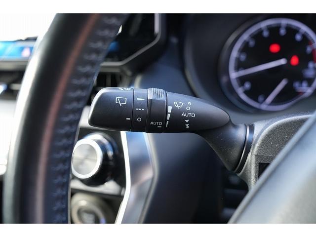 ハリアー Ｇ　純正ディスプレイナビ　Ｂｌｕｅｔｏｏｔｈ　バックカメラ　衝突軽減ブレーキ　レーンアシスト　レーダークルーズコントロール　クリアランスソナー　パワーバックドア　ハーフレザーシート　純正アルミホイール（8枚目）