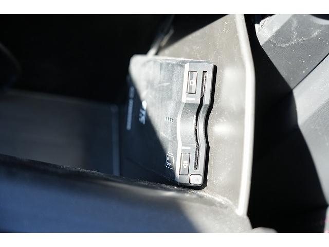 ＣＸ－５ ２５Ｓ　ブラックトーンエディション　４ＷＤ　衝突軽減ブレーキ　ヘッドアップディスプレイ　クリアランスソナー　ブラインドスポット　純正ＳＤナビ　Ｂｌｕｅｔｏｏｔｈ　フルセグ　全方位カメラ　レーンアシスト　ステアリングヒーター（11枚目）