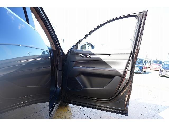 ＣＸ－５ ２５Ｓ　ブラックトーンエディション　４ＷＤ　衝突軽減ブレーキ　ヘッドアップディスプレイ　クリアランスソナー　ブラインドスポット　純正ＳＤナビ　Ｂｌｕｅｔｏｏｔｈ　フルセグ　全方位カメラ　レーンアシスト　ステアリングヒーター（33枚目）