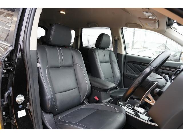 アウトランダーＰＨＥＶ Ｇプレミアムパッケージ　ワンオーナー　４ＷＤ　純正ナビ　ロックフォードサウンド　衝突軽減ブレーキ　レーンアシスト　Ｂｌｕｅｔｏｏｔｈ　全方位カメラ　レーダークルコン　パワーバックドア　ＬＥＤヘッドランプ　本革シート（36枚目）