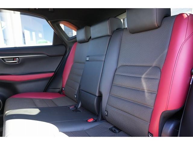 ＮＸ ＮＸ３００　Ｆスポーツ　メーカーナビ　フルセグ　Ｂｌｕｅｔｏｏｔｈ　バックカメラ　衝突軽減ブレーキ　レーンアシスト　クリアランスソナー　ブラインドスポットモニター　本革シート　シートヒーター　ステアリングヒーター（41枚目）