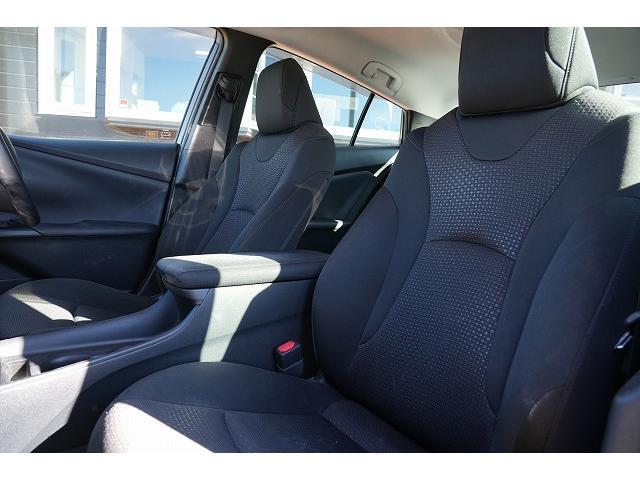 プリウス Ｓ　純正ナビ　フルセグ　Ｂｌｕｅｔｏｏｔｈ　バックカメラ　衝突軽減ブレーキ　レーンアシスト　オートハイビーム　社外１５インチアルミホイール　レーダークルーズコントロール　ビルトインＥＴＣ（33枚目）