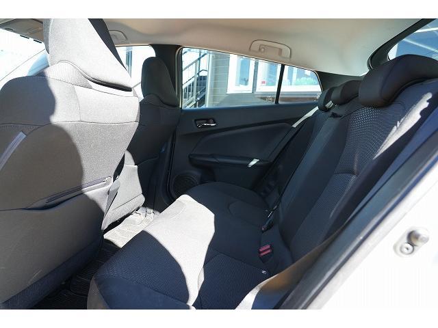 プリウス Ｓ　純正ナビ　フルセグ　Ｂｌｕｅｔｏｏｔｈ　バックカメラ　衝突軽減ブレーキ　レーンアシスト　オートハイビーム　社外１５インチアルミホイール　レーダークルーズコントロール　ビルトインＥＴＣ（35枚目）