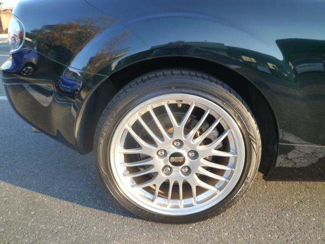 純正オプションのＢＢＳ１７インチがスポーティさを強調。