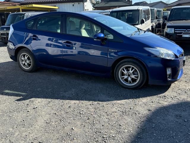 プリウス Ｓ　ＥＴＣアルミ　ＨＤＤ　ナビＴＶ　バックカメラ（8枚目）