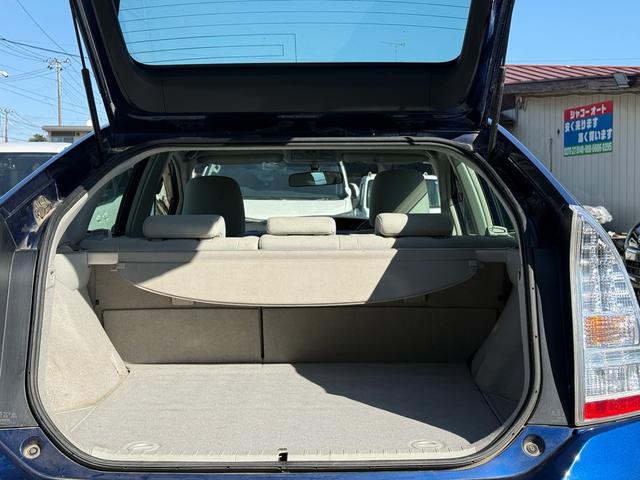 プリウス Ｓ　ＥＴＣアルミ　ＨＤＤ　ナビＴＶ　バックカメラ（16枚目）