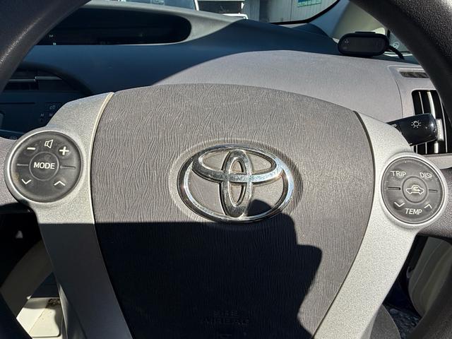 プリウス Ｓ　ＥＴＣアルミ　ＨＤＤ　ナビＴＶ　バックカメラ（31枚目）
