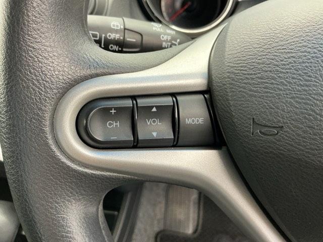 フィット 13G・スマートセレクションファインスタイル ホンダ認定中古車 純正ナビ バックカメラ インテリキー キーレス イモビライザー フルオートエアコン 記録簿有り パワーウィンドウ ETC 両席エアバック エアバック ナビTV ABS パワステ(12枚目)