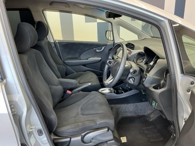 フィット 13G・スマートセレクションファインスタイル ホンダ認定中古車 純正ナビ バックカメラ インテリキー キーレス イモビライザー フルオートエアコン 記録簿有り パワーウィンドウ ETC 両席エアバック エアバック ナビTV ABS パワステ(13枚目)