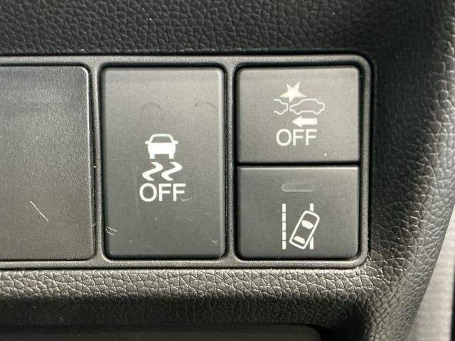 ステップワゴンスパーダ スパーダホンダセンシング ホンダ認定中古車 後席モニター LED 盗難防止 助手席エアバッグ ワンオーナ- Wパワスラ 記録簿有 リアオートエアコン 地デジ サイドエアバッグ 横滑り防止システム オートエアコン リアカメラ(11枚目)