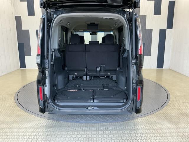 ステップワゴンスパーダ スパーダホンダセンシング ホンダ認定中古車 後席モニター LED 盗難防止 助手席エアバッグ ワンオーナ- Wパワスラ 記録簿有 リアオートエアコン 地デジ サイドエアバッグ 横滑り防止システム オートエアコン リアカメラ(21枚目)