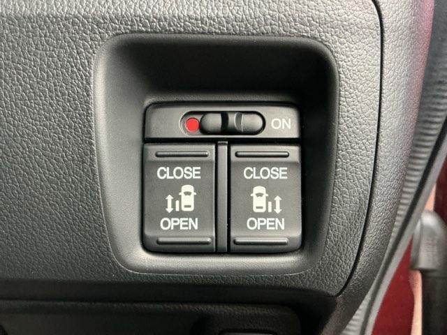 Ｎ－ＢＯＸカスタム Ｇ・Ｌパッケージ　ホンダ認定中古車　社外ドラレコ前　ＨＩＤ　左右パワースライド　サイドエアバック　アイドリングストップ車　クリアランスソナー　１オーナー　ナビ・ＴＶ　スマキ－　地デジＴＶ　パワーウィンドウ　パワステ（10枚目）