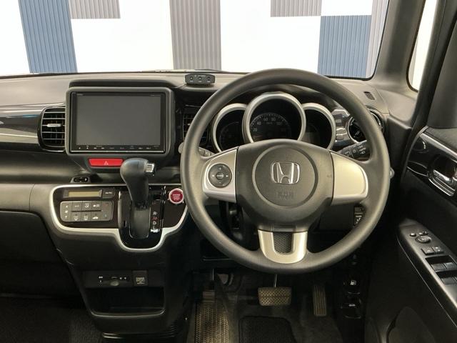 Ｎ－ＢＯＸカスタム Ｇ・Ｌパッケージ　ホンダ認定中古車　社外ドラレコ前　ＨＩＤ　左右パワースライド　サイドエアバック　アイドリングストップ車　クリアランスソナー　１オーナー　ナビ・ＴＶ　スマキ－　地デジＴＶ　パワーウィンドウ　パワステ（18枚目）