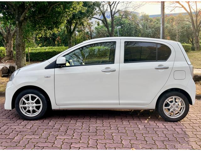 ミライース Ｘ　キーレス　ナビ　ＴＶ　バックカメラ　ドライブレコーダー　パワーウィンドウ　電動格納ミラー　エコアイドル　新品タイヤ（13枚目）