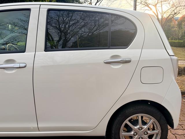 ミライース Ｘ　キーレス　ナビ　ＴＶ　バックカメラ　ドライブレコーダー　パワーウィンドウ　電動格納ミラー　エコアイドル　新品タイヤ（17枚目）