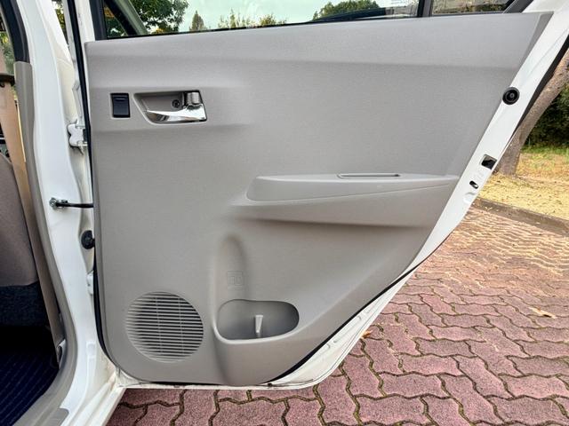 ミライース Ｘ　キーレス　ナビ　ＴＶ　バックカメラ　ドライブレコーダー　パワーウィンドウ　電動格納ミラー　エコアイドル　新品タイヤ（32枚目）