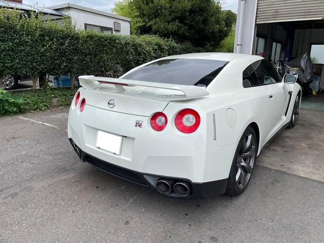 ＧＴ－Ｒ ベースグレード　４ＷＤ　フライホイールハウジング交換済　ドライブレコーダー　ＡＴ　オートライト　スマートキー　電動格納ミラー　アルミホイール　パワーシート　盗難防止システム　衝突安全ボディ　ＡＢＳ　ＥＳＣ（9枚目）