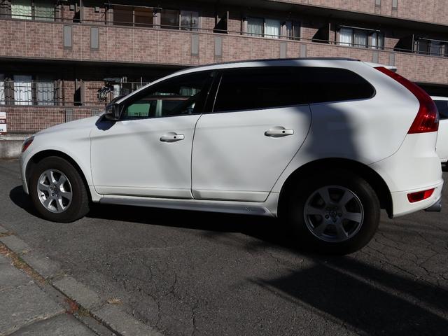 T6 AWD Rデザイン 後席モニター ワンオーナー(8枚目)