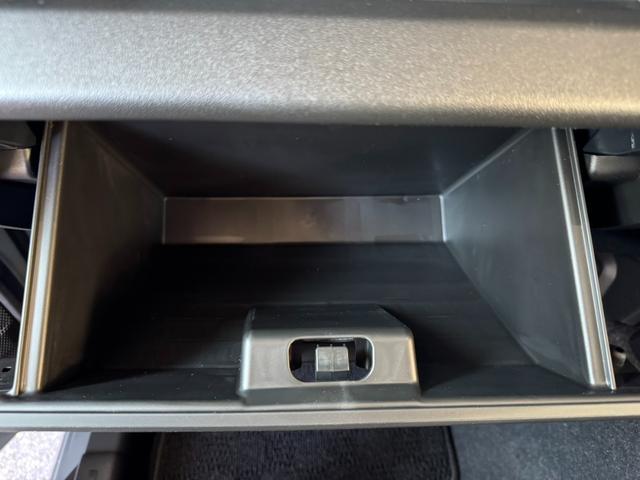 ジムニー XC 届出済未使用車 5型 デュアルセンサーブレーキサポートII アダプティブクルーズコントロール フロントパーキングセンサー 背面タイヤ オーディオレス シートヒーター アイドリングストップ(18枚目)