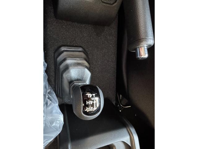 ジムニー XC 届出済未使用車 5型 デュアルセンサーブレーキサポートII アダプティブクルーズコントロール フロントパーキングセンサー 背面タイヤ オーディオレス シートヒーター アイドリングストップ(31枚目)