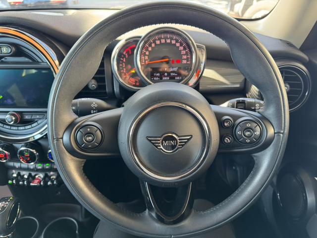 MINI クーパーD クーパーD(4名) 車検2年付き ペッパーPKG ユニオンジャックテールランプ クルーズコントロール 純正ナビ アイドリングストップ ETC レザーシート(7枚目)