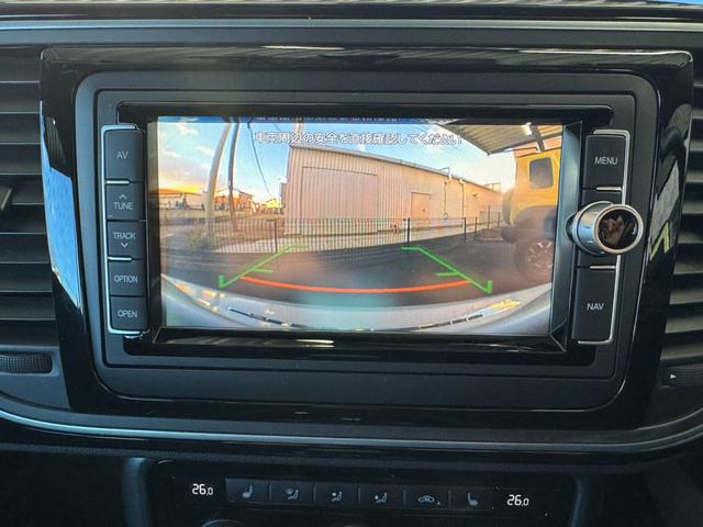 ザ・ビートル Rラインマイスター プッシュスタート ナビ バックカメラ クルーズコントロール BLIS 黒レザー シートヒーター アイドリングストップ パドルシフト ETC(8枚目)