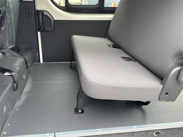 ハイエースバン ロングジャストローDX 2WD ガソリン オートマ 荷台平 ETC クリアランスソナー レーンアシスト 衝突被害軽減システム 両側スライドドア オートマチックハイビーム キーレスエントリー CVT 100V電源 ESC(5枚目)