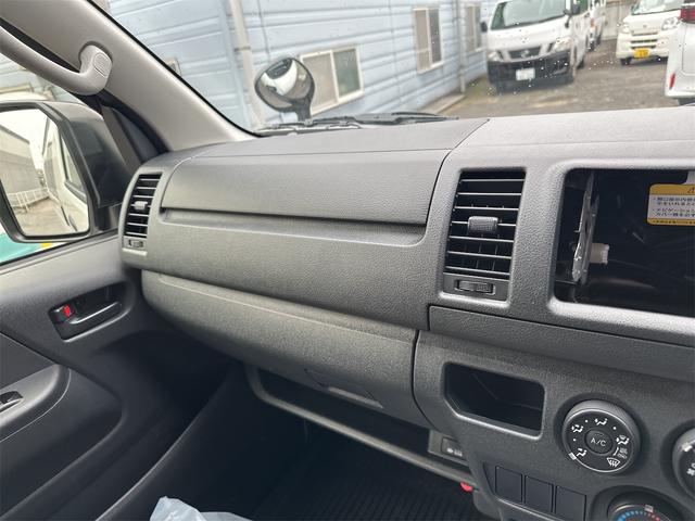 ハイエースバン ロングジャストローDX 2WD ガソリン オートマ 荷台平 ETC クリアランスソナー レーンアシスト 衝突被害軽減システム 両側スライドドア オートマチックハイビーム キーレスエントリー CVT 100V電源 ESC(40枚目)