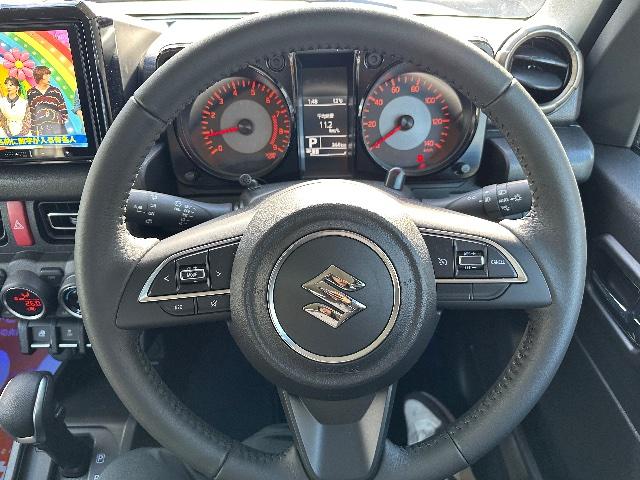 ジムニー ＸＣ　４ＷＤ　ＥＴＣ　安全運転支援システム　純正９インチナビ　純正スターター　スペアタイヤカバー（4枚目）