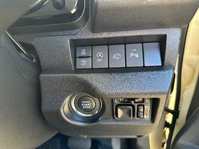 ジムニー ＸＣ　４ＷＤ　ＥＴＣ　安全運転支援システム　純正９インチナビ　純正スターター　スペアタイヤカバー（9枚目）