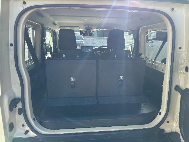 ジムニー ＸＣ　４ＷＤ　ＥＴＣ　安全運転支援システム　純正９インチナビ　純正スターター　スペアタイヤカバー（13枚目）