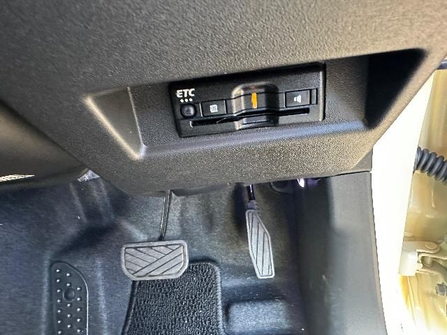 ジムニー ＸＣ　４ＷＤ　ＥＴＣ　安全運転支援システム　純正９インチナビ　純正スターター　スペアタイヤカバー（28枚目）