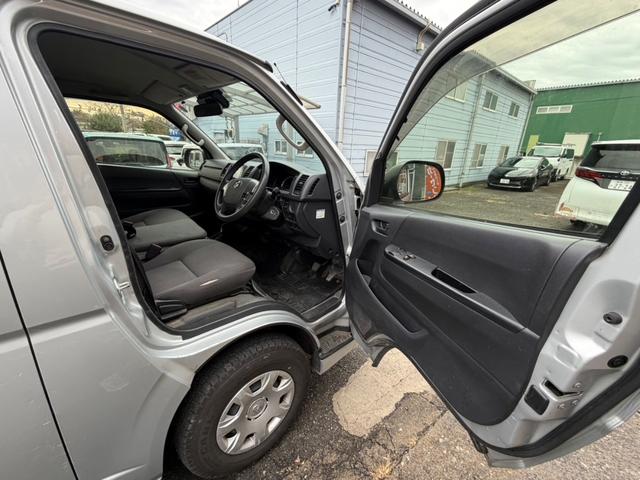 ハイエースバン ロングDX GLパッケージ ガソリン AT 2WD ETC トヨタセーフティセンス バックカメラ キーレス スペアキー ナビ TV(19枚目)