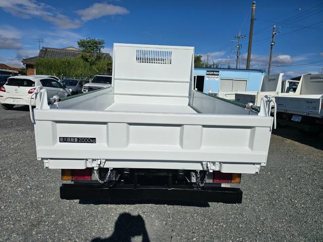 エルフトラック ２トン低床強化ダンプコボレーン付（4枚目）